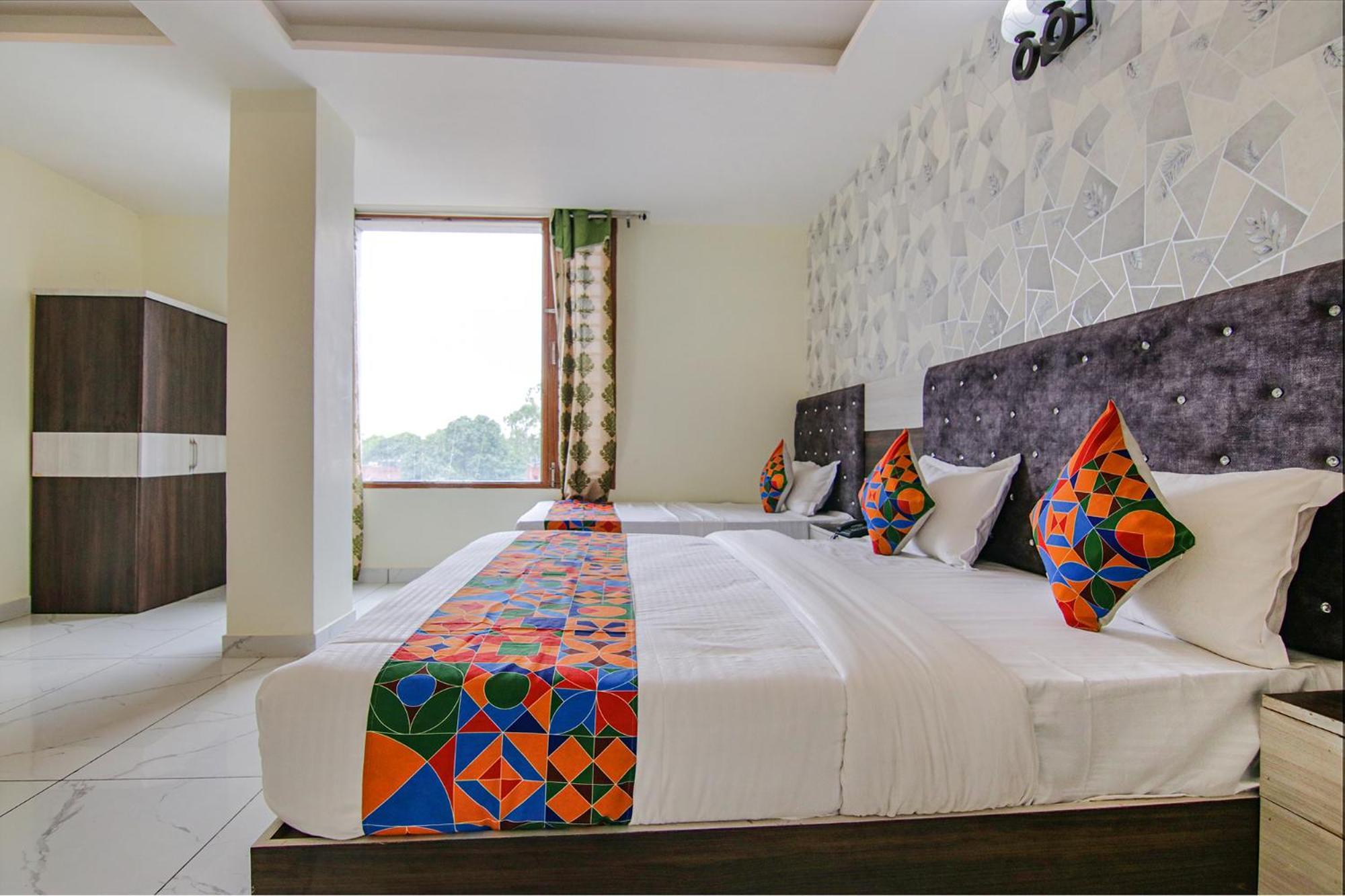 Fabhotel Meridian Inn Mohali Exterior foto